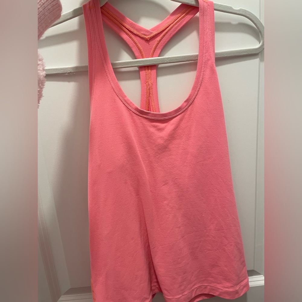Lululemon Nulu Tank Race length, size 6